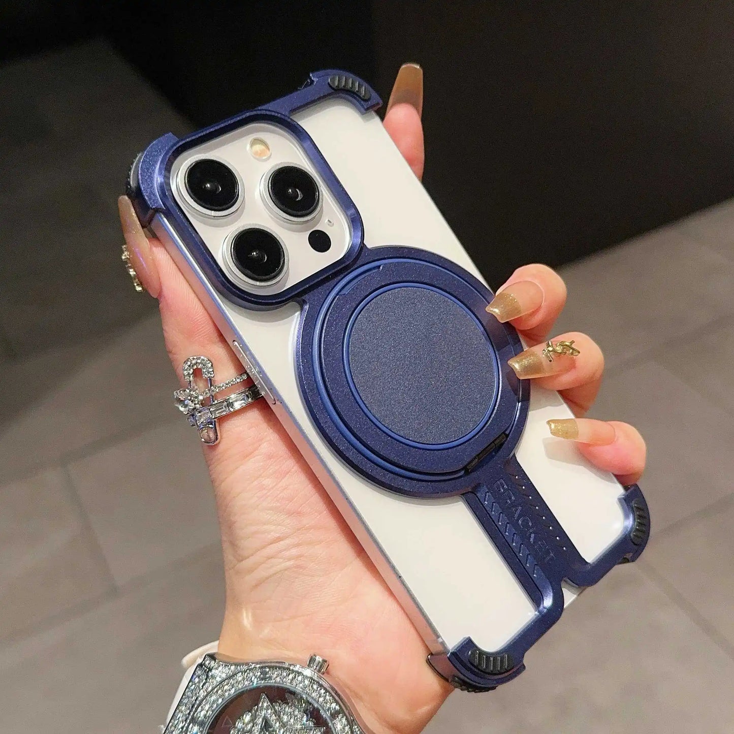 GeoFrame Ultra Case – Eleganter Metallrahmen mit Ständer für iPhone